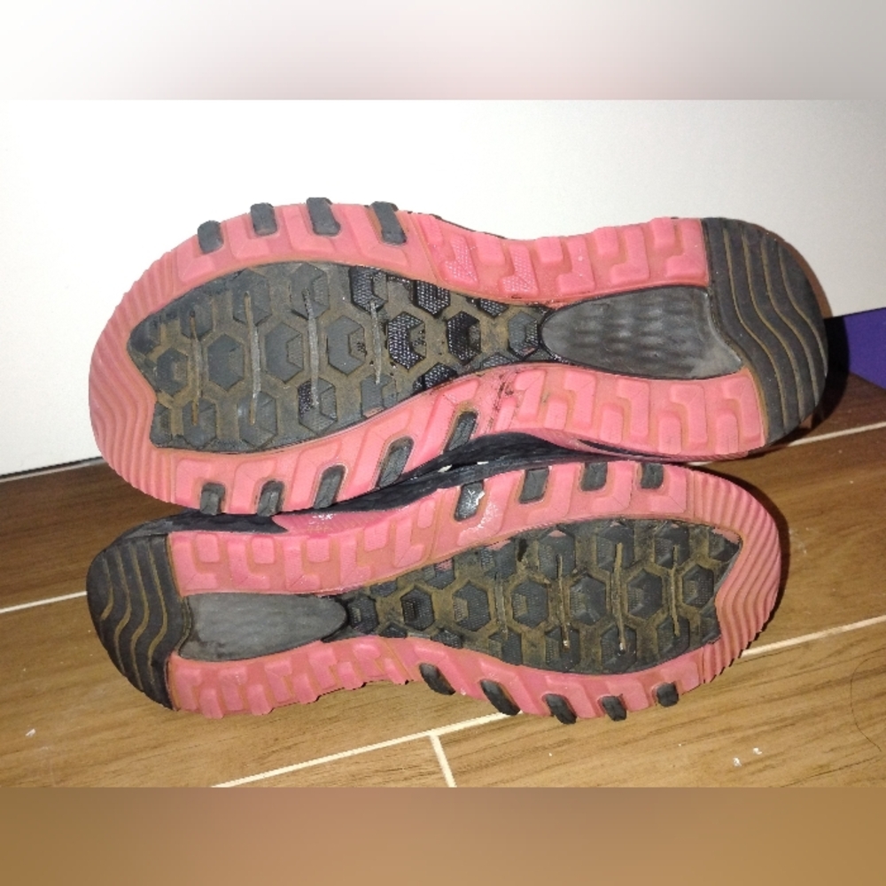 Women's New Balance Running Shoes 10 - Picture 3 of 8